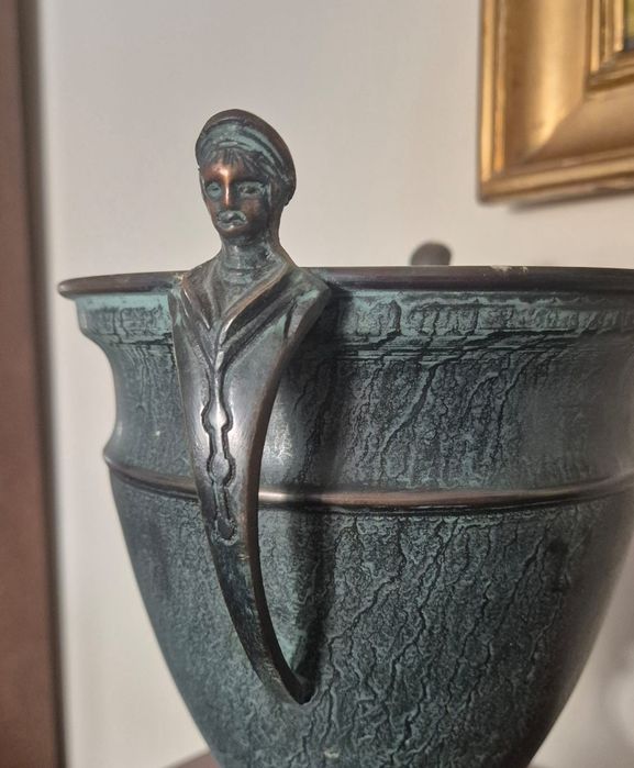 Puchar dekoracyjny, kielich metalowy, stara patyna