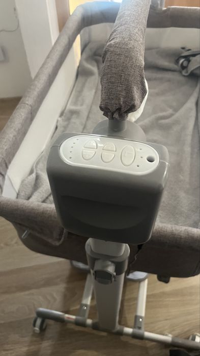 Kołyska łóżko wózek dziecięcy bujany elektryczny
