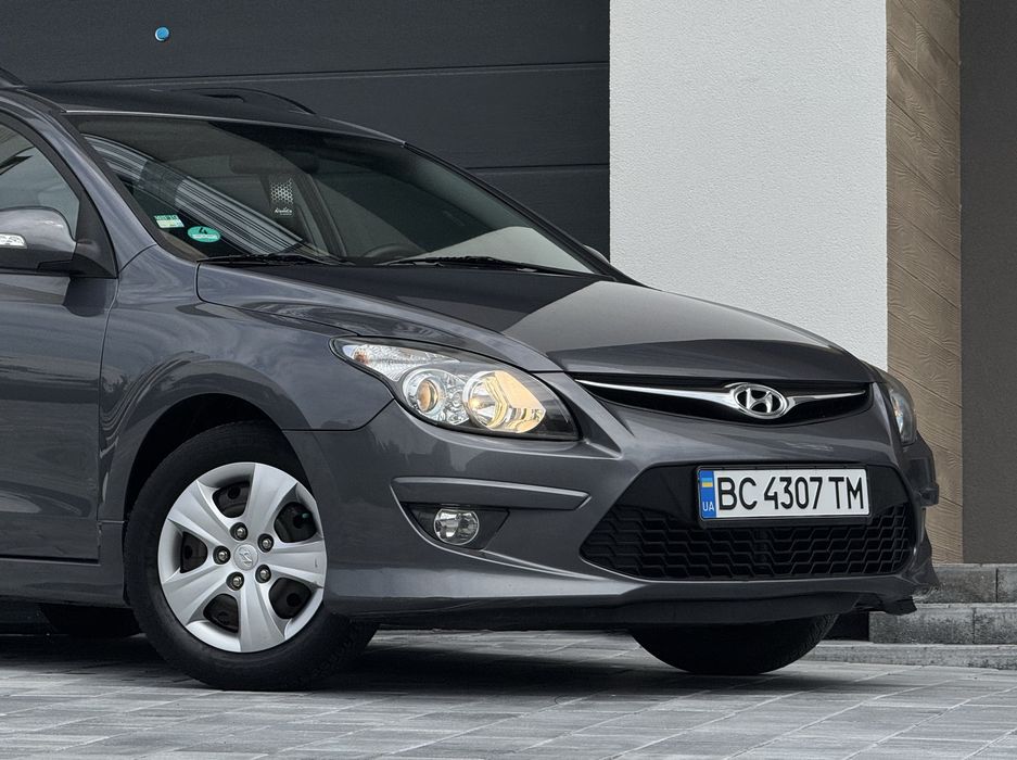 Продам Hyundai i30 2011 1.6 дизель Універсал у чудовому стані