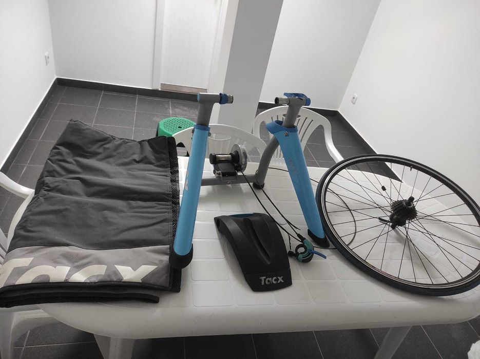 Rolo de Treino TACX bicicleta + Roda