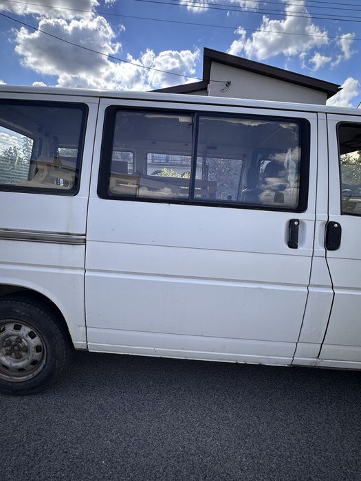 Volkswagen Transporter T4 1.9 D | 1996 | 3-osobowy | Hak | Przegląd do 08.05.2027