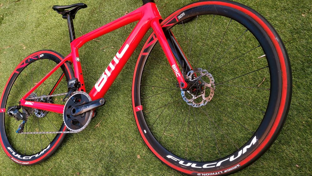 BMC Teammachine SLR01 — SRAM Force eTap AXS t51