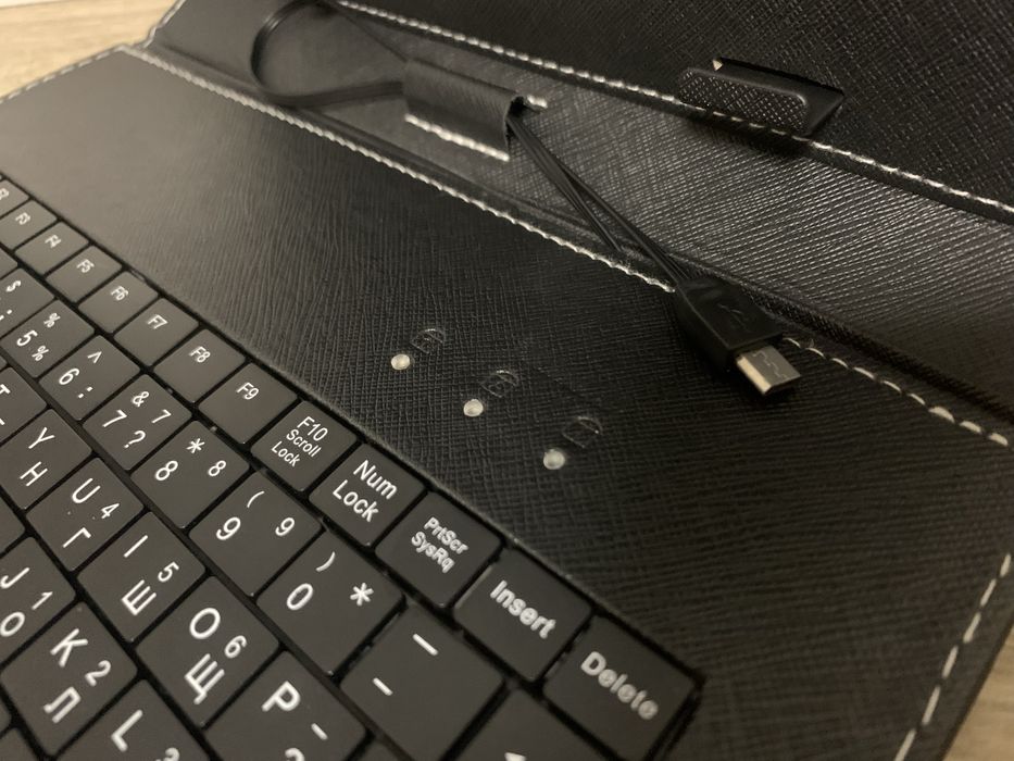 Чехол-клавиатура для планшета 10 дюймов