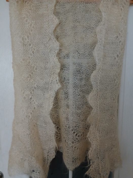 Продам ажурну хустку пухову