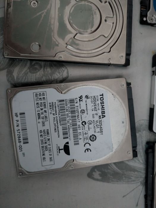 Лот жорстких дисків для ноутбуків 2.5 sata