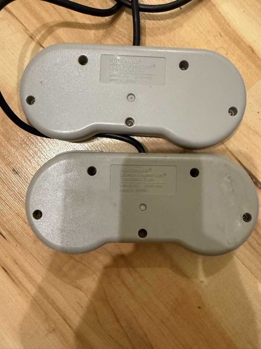 Konsola Nintendo Super Famicom SNES 2 kontrolery okablowanie ZESTAW
