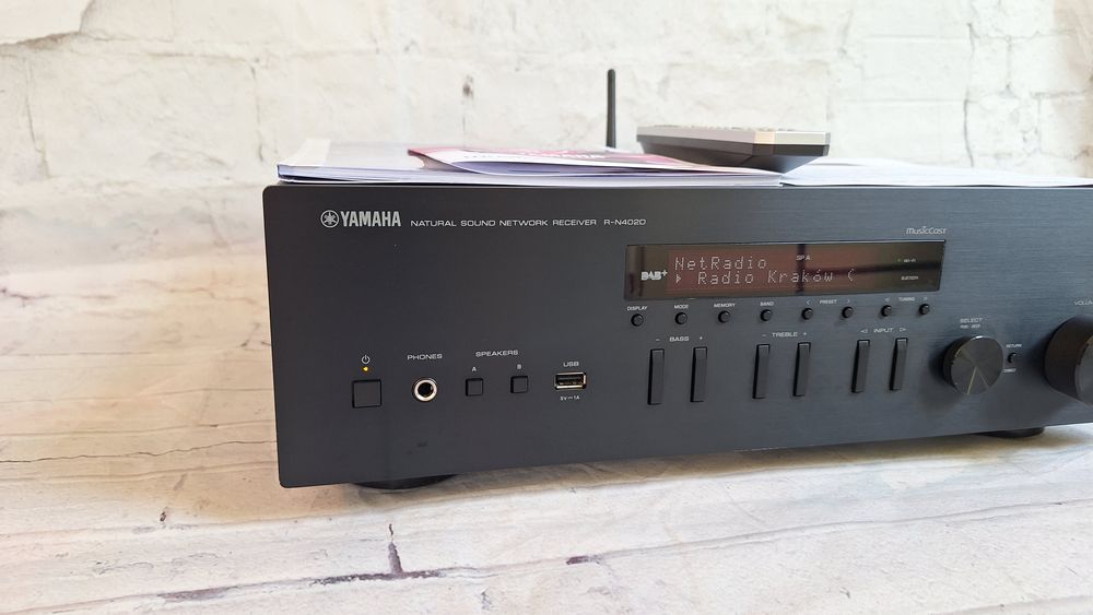 Yamaha R-N402D Amplituner Stereo 2x140W