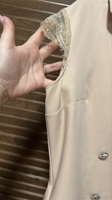 Платье ромпер бежевое