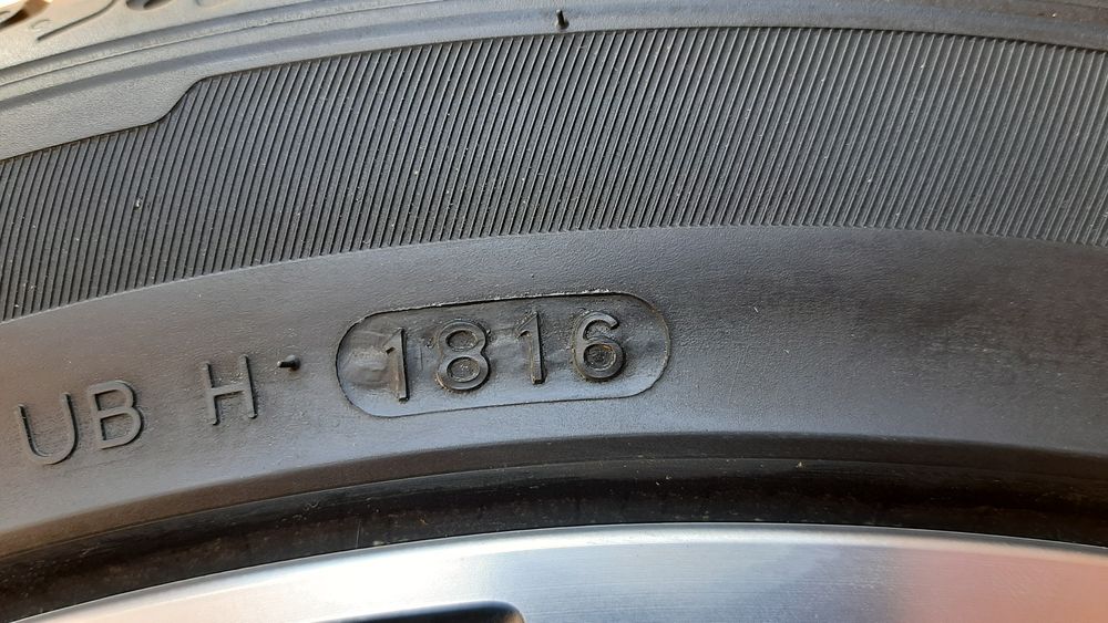 Новий скат 245/45 R19 Hankook Ventus S1 evo2 suv