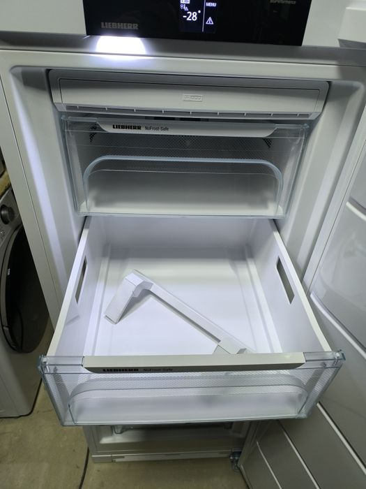 Морозильна камера Liebherr GN 3235 NoFrost