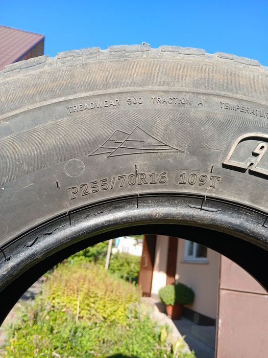 Пподам Шини 255/60 r16