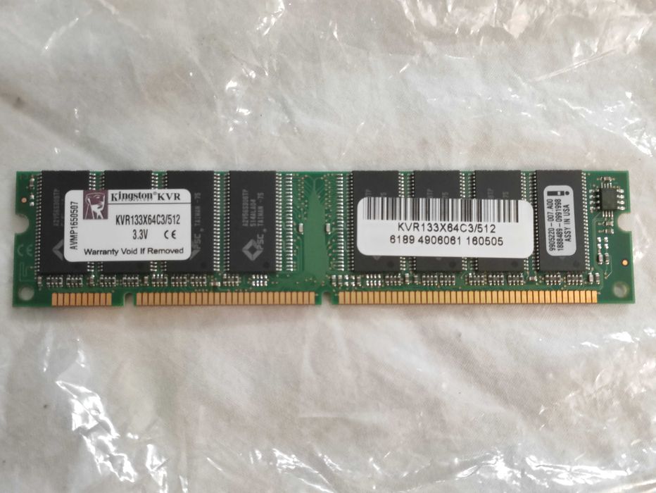 3 Memórias DIMM SDRAM PC133