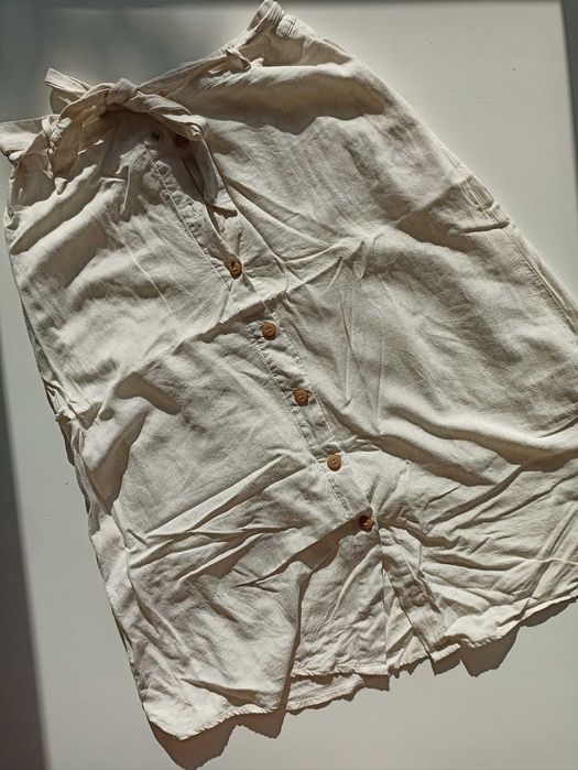 Lniana spódnica z guzikami GREENPOINT