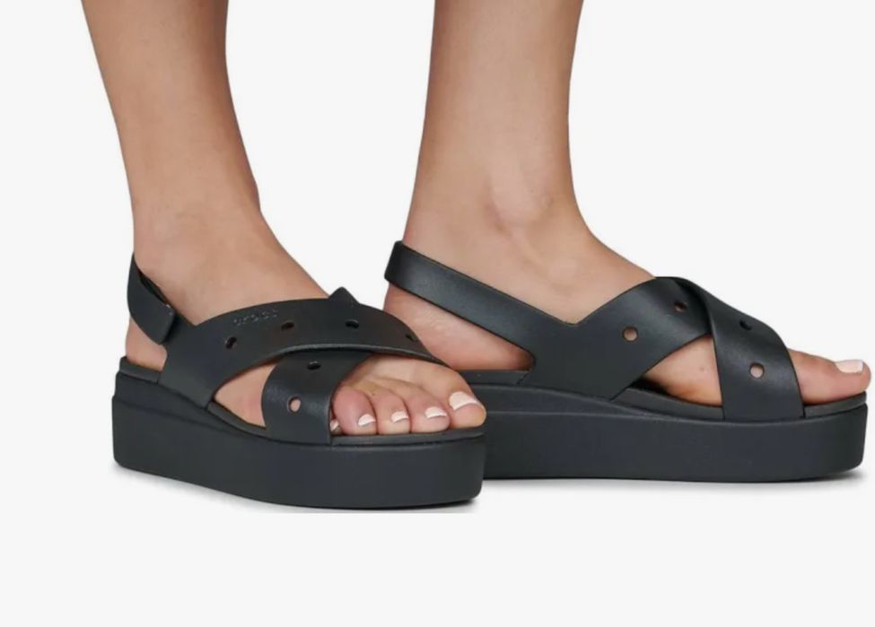 Продам брендові сандалії Crocs