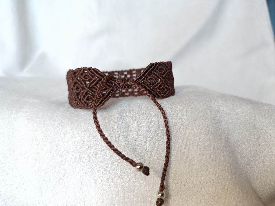 Плетений браслет макраме. Браслет з ниток. Подарунок