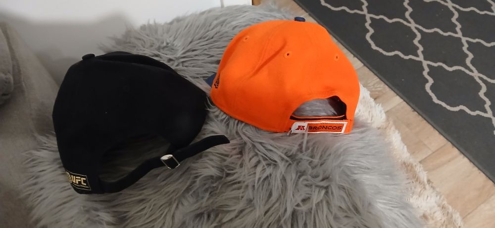 2 snapbacks por 30€ aproveita