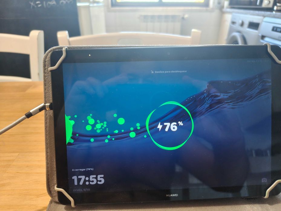 boas condições tablet huawei 10",vai com a capa do anúncio