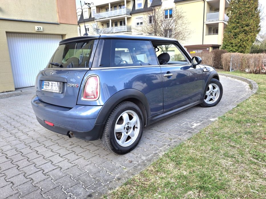Mini Cooper S-doinwestowane auto.