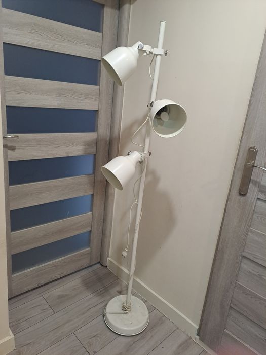 Lampa  stojąca podłogowa