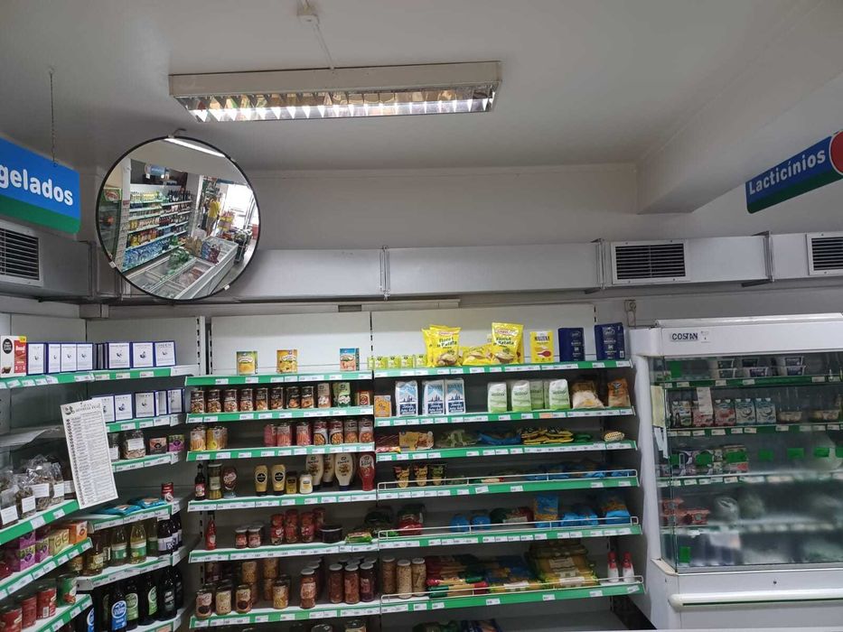 ÚLTIMA OPORTUNIDADE - Espelho angular com suporte móvel