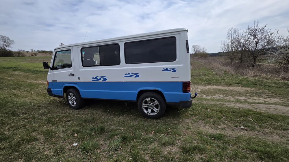 Mercedes MB 100 1993