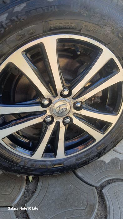 Продам комплект колёс  5 114.3 r16 205 65 Цена за штуку.