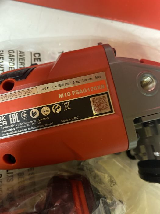 Szlifierka katowa milwaukee M18 FSAG125XB rapid stip