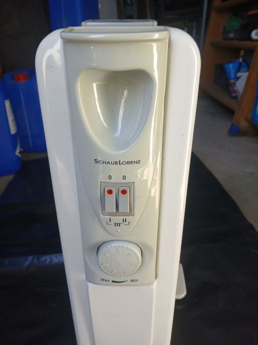 Aquecedor a óleo muito pouco utilizado.