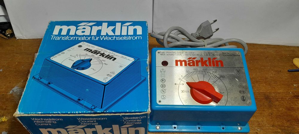 Transformador -Marklin 6631- AC 220V/16V -30VA- na sua caixa original