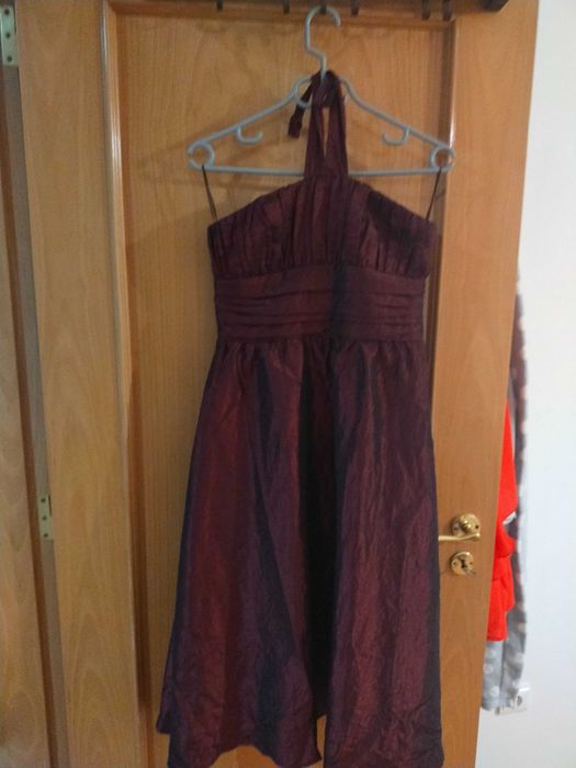 Vestido Cerimónia, só com um utilização.