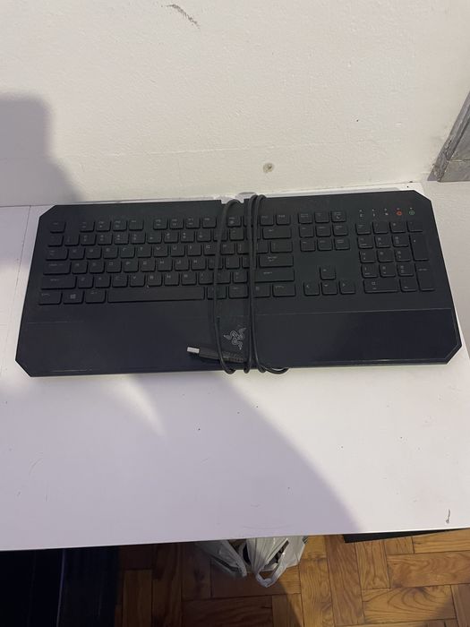 Teclado Rayzer preto425904881702031360