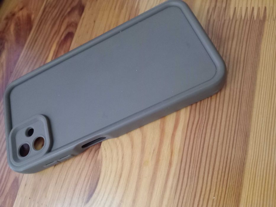 Чехол  iPhone 11