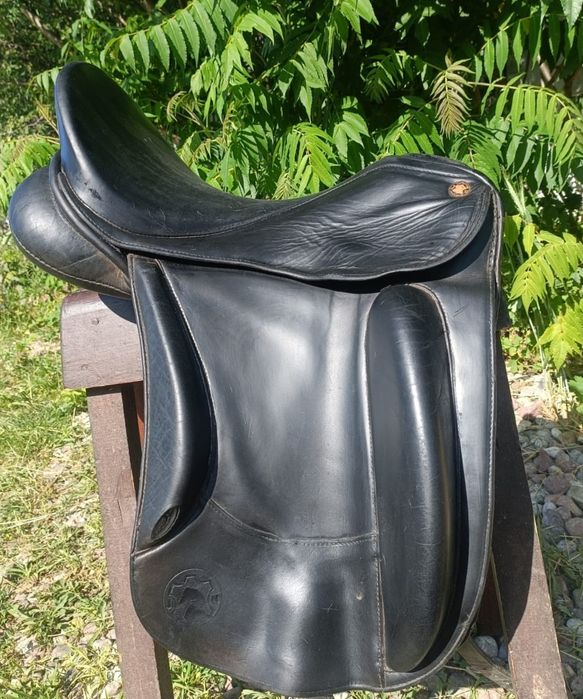 Siodło ujezdzeniowe Henning