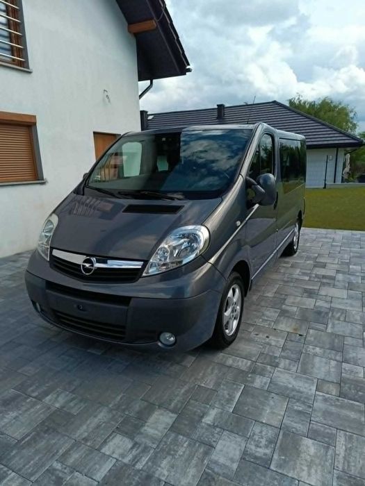Opel Vivaro 2011