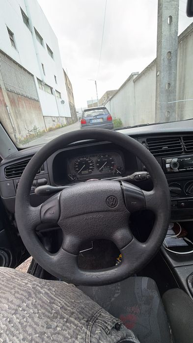 Golf 3 1.6 carro em muito bom estado de motor — photo 3