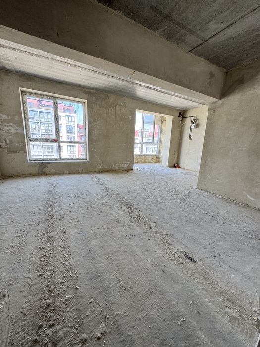 ТЕРМІНОВИЙ ПРОДАЖ -15000$ Дворівнева квартира з відкритою  терасою