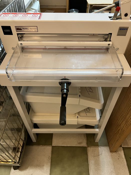 Guilhotina de papel profissional