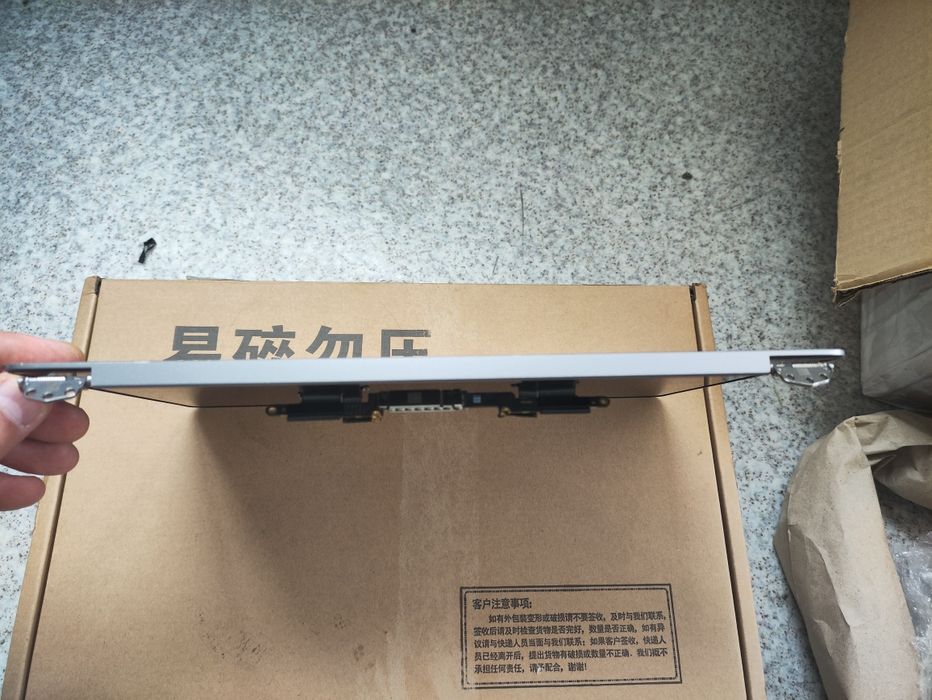 Продам крышку матрицы macbook A2338