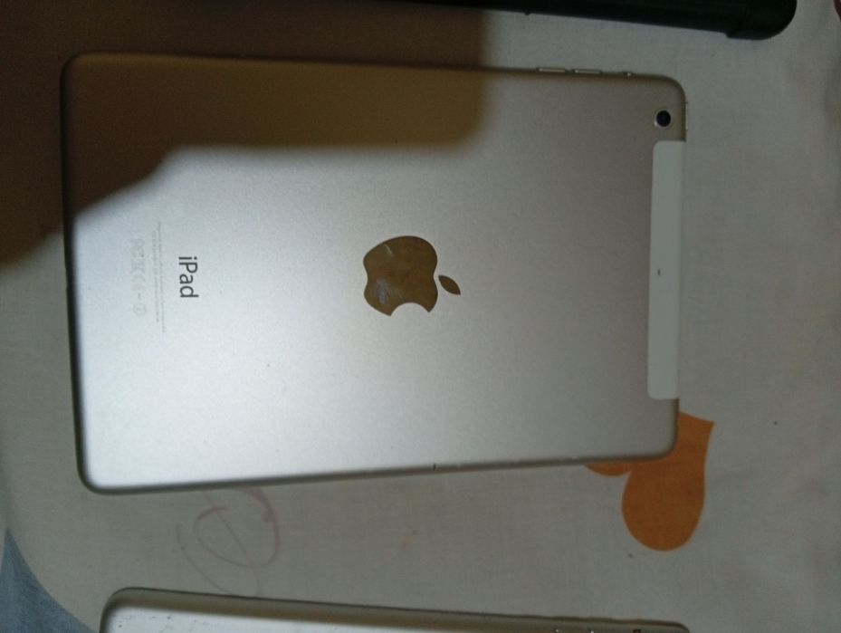 2 Apple iPad mini A1490 + A1432 — рабочие, на запчасти