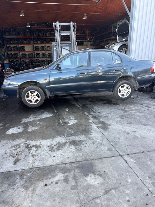 Toyota carina E GLI para pecas
