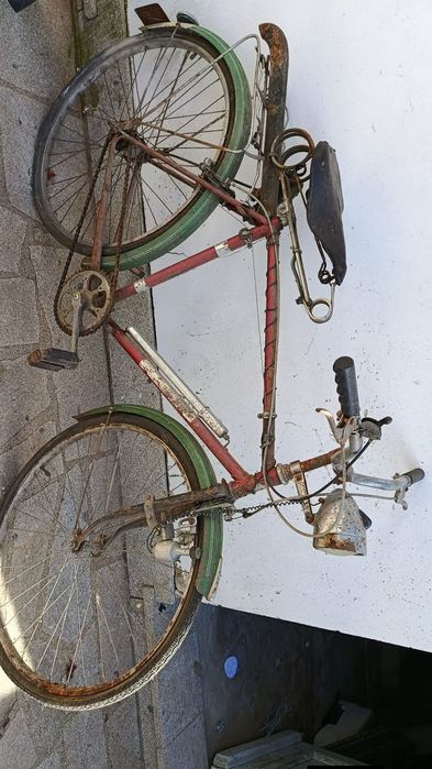 Bicicleta Pasteleira muito antiga