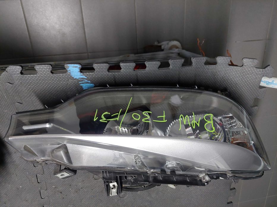 farol direito BMW f30
