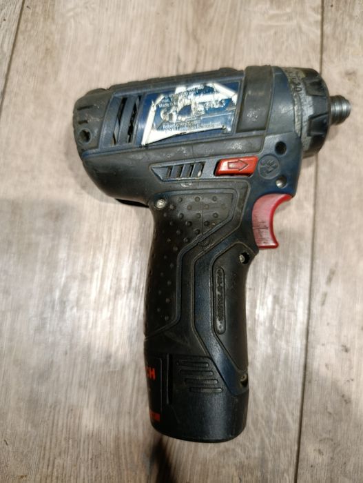 Wkrętarka akumulatorowa Bosch GSR 10.8 lLi
Wkrętarka akumulatorowa GSR