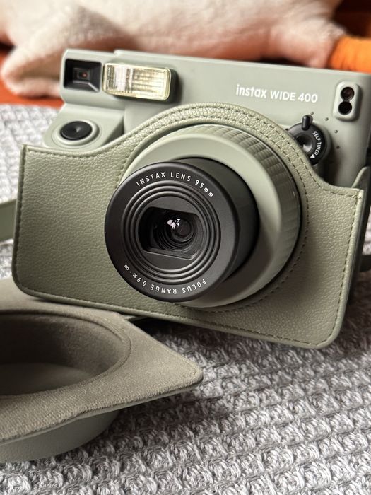 Фотоапарат миттєвого друку INSTAX WIDE 400 з чохлом