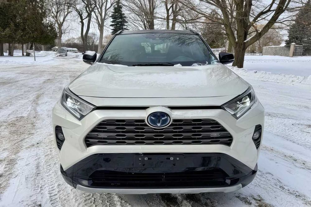 Toyota RAV4 Hybrid XSE      2021