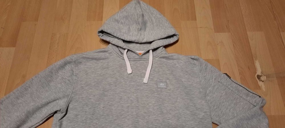 Męska bluza ALPHA INDUSTRIES r.S stan bardzo dobry