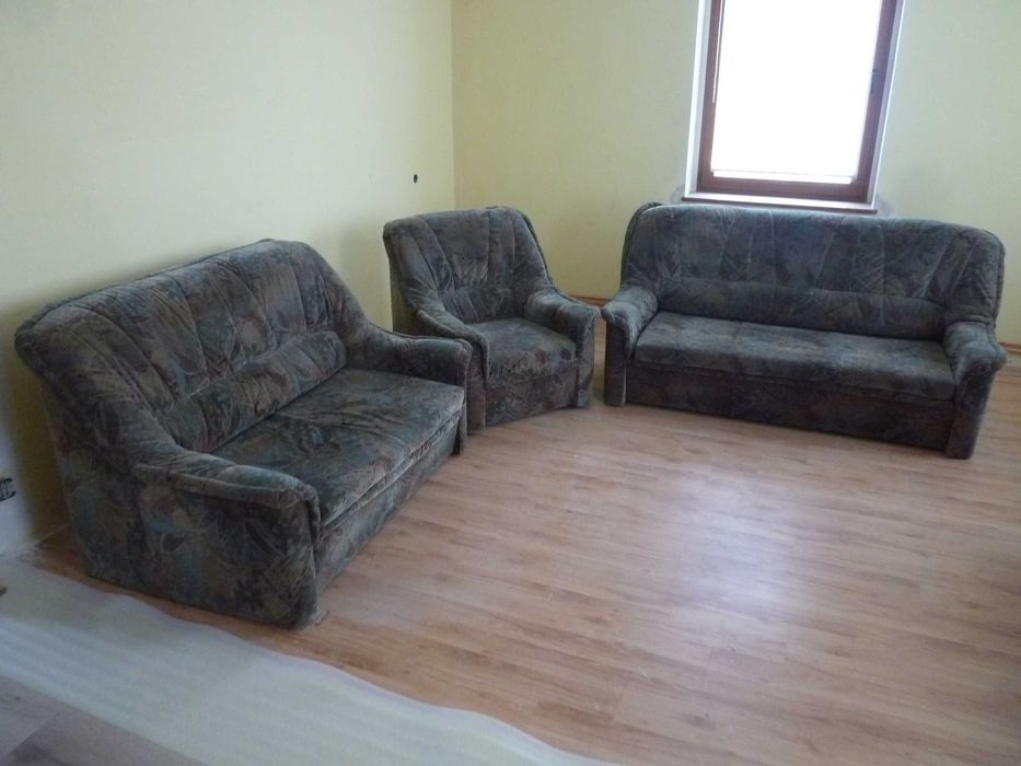 Komplet wypoczynkowy 3+2+1 . Welurowy .