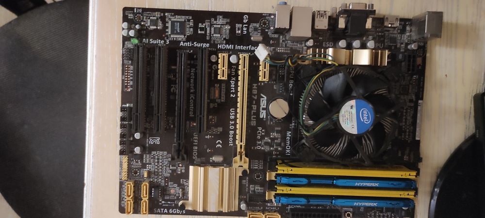 Intel core i5 4460 Продається зборка без відеокарти