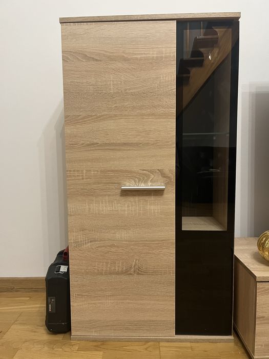 Zestaw mebli w dobrym stanie