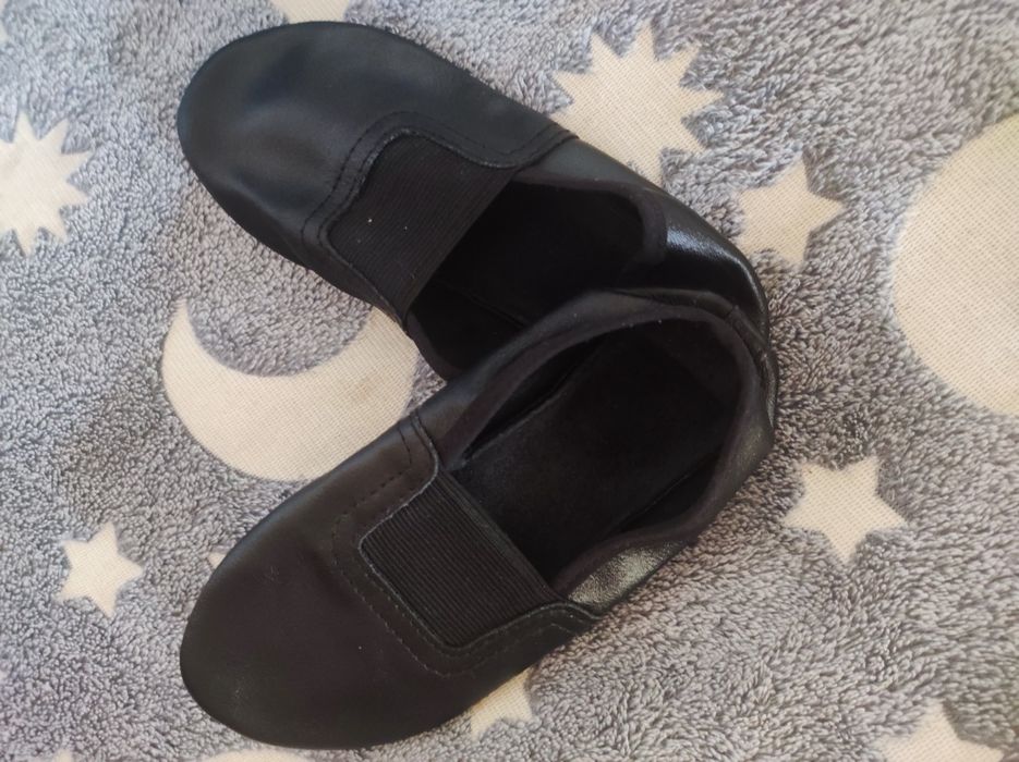 Чешки кожані нові